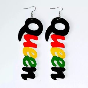 Queen wooden statement fashion earrings